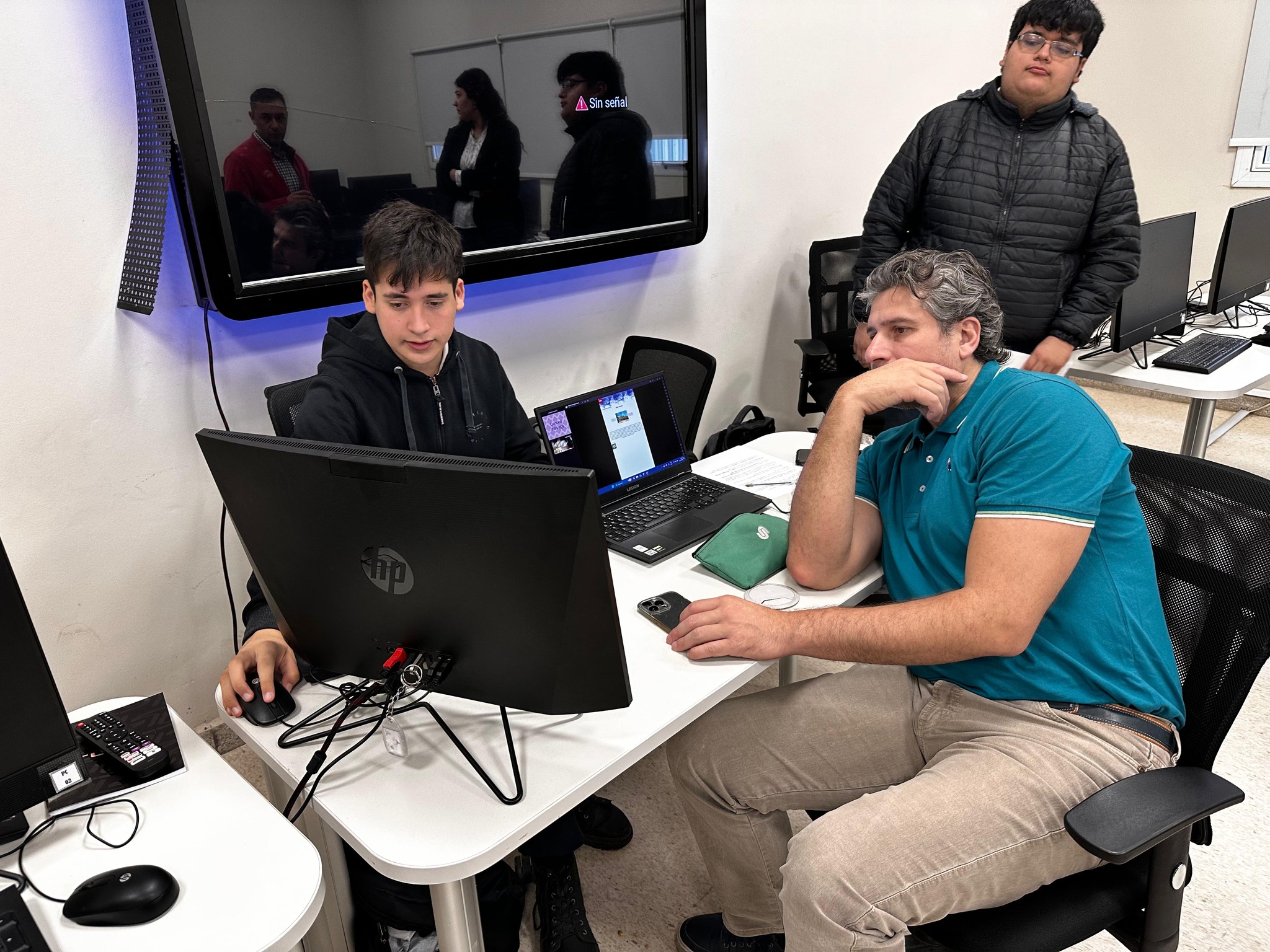 Alumnos de la Escuela “Tercer Milenio” presentan software para promocionar Santiago del Estero