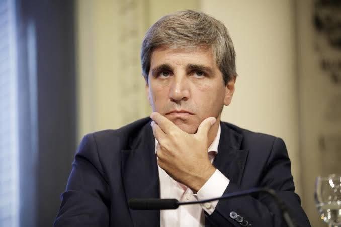 Luis Caputo respondió a quienes piden bajar impuestos: “La ortodoxia fiscal y monetaria no es negociable”
