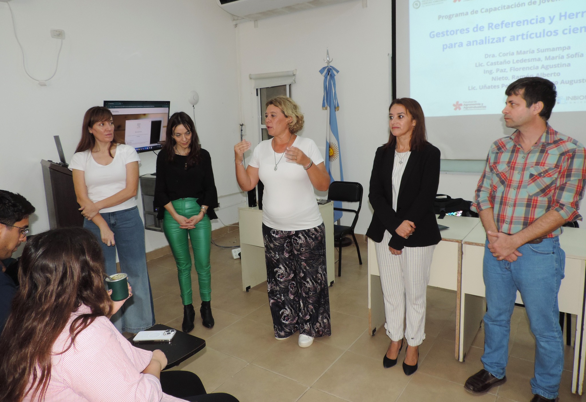 Importante capacitación para jóvenes investigadores