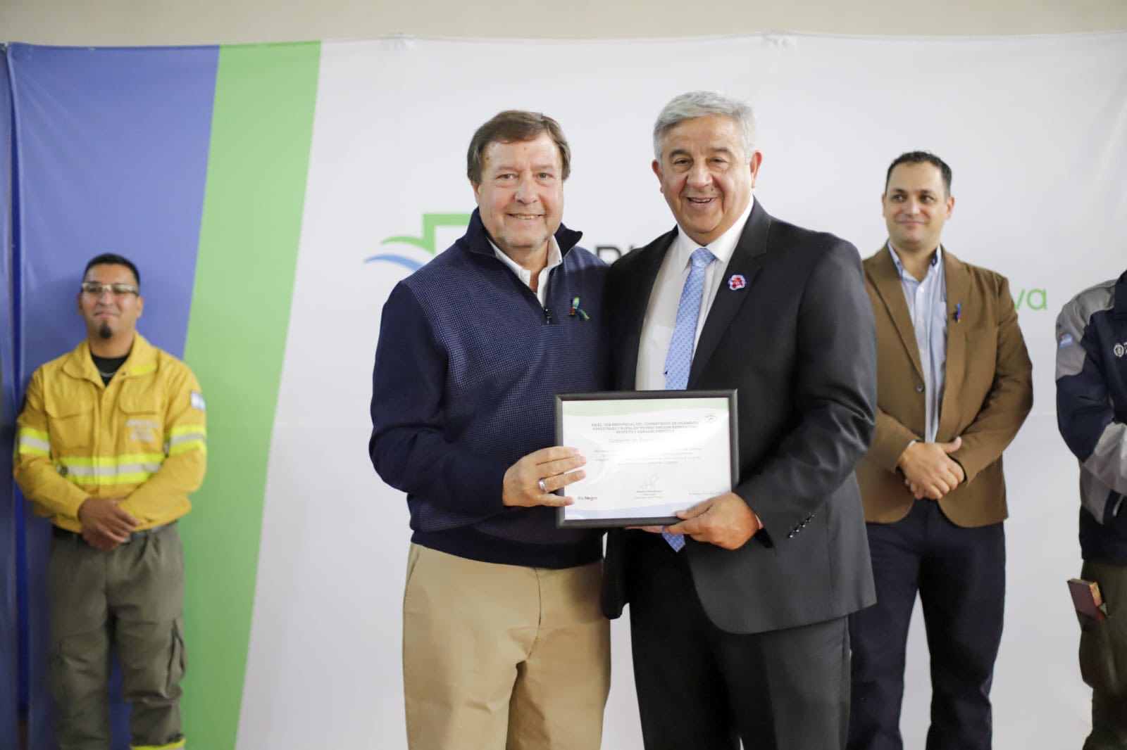 Río Negro reconoció a Santiago del Estero por su apoyo clave en la lucha contra incendios forestales