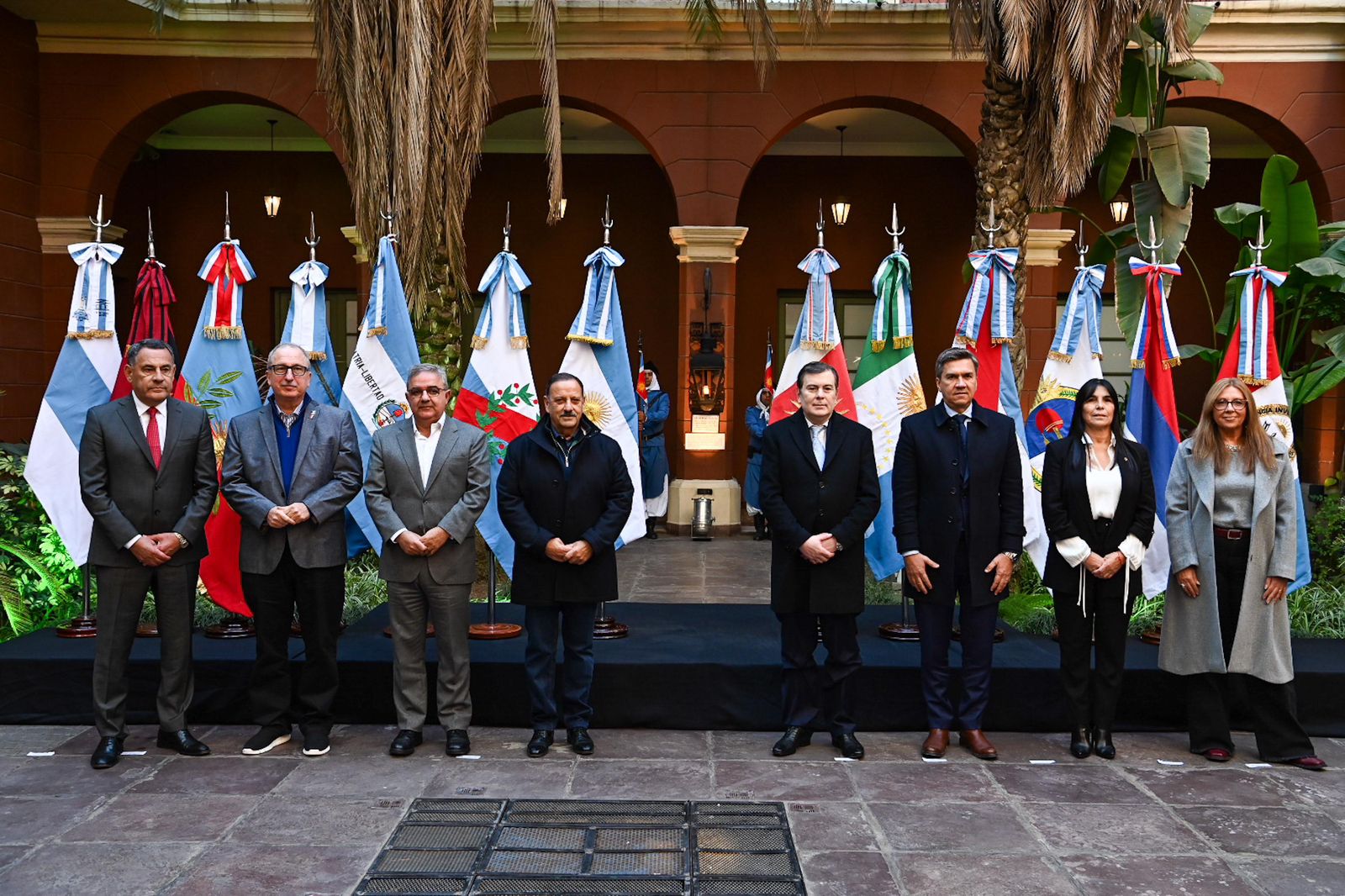 Gobernadores acuerdan llevar al Congreso un esquema de tarifa eléctrica estival diferencial