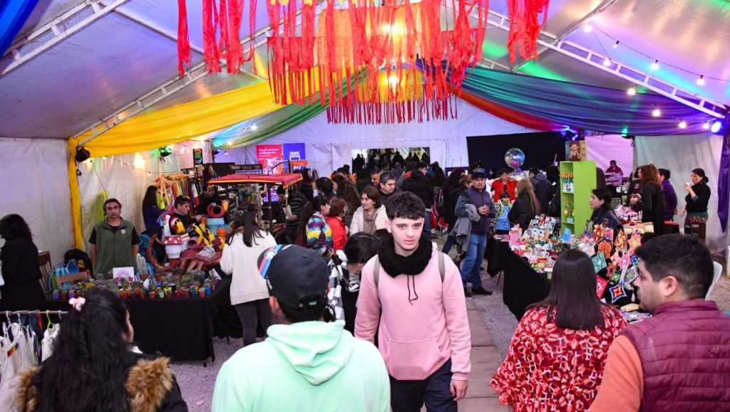 Productores locales y el INTA dicen presente en la Feria Artesanal por el aniversario de Santiago del Estero