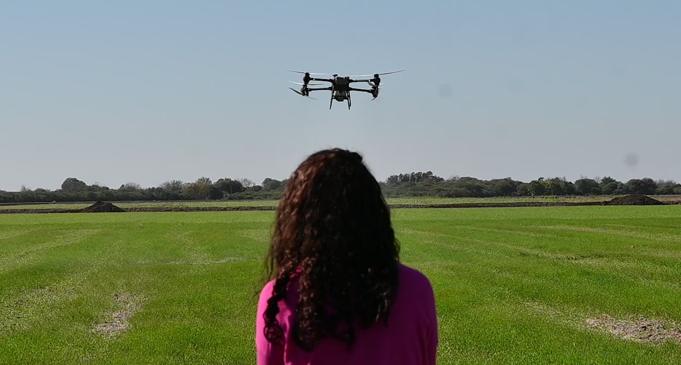 Con gran convocatoria se realizó la primera Jornada Técnica sobre uso de drones en la agricultura en Nuevo Líbano