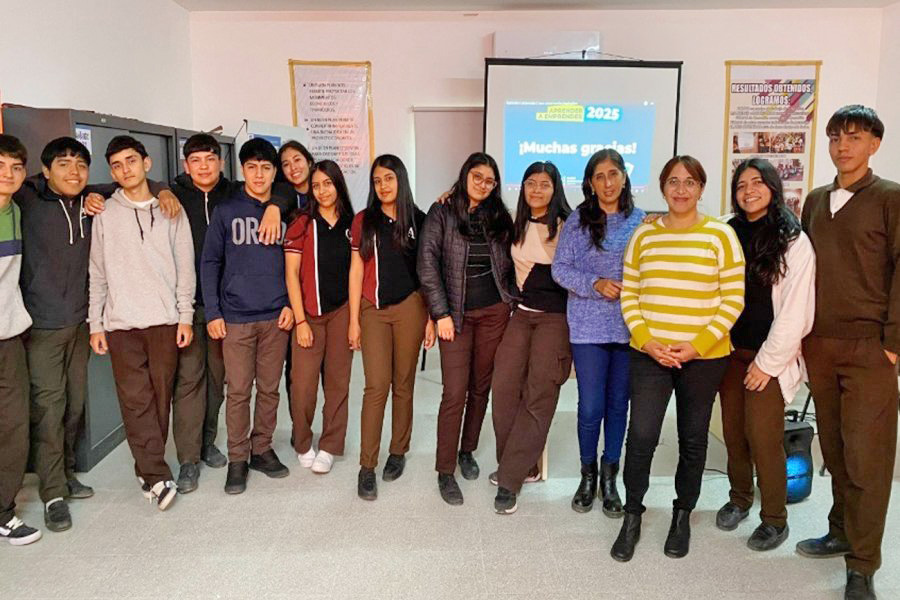 Estudiantes emprenden proyectos de impacto en la salud y economía