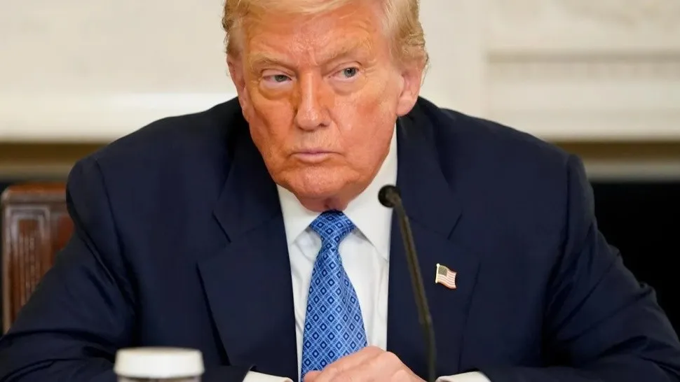 Trump extiende aranceles del 55% a China hasta noviembre y presiona por más compras de soja