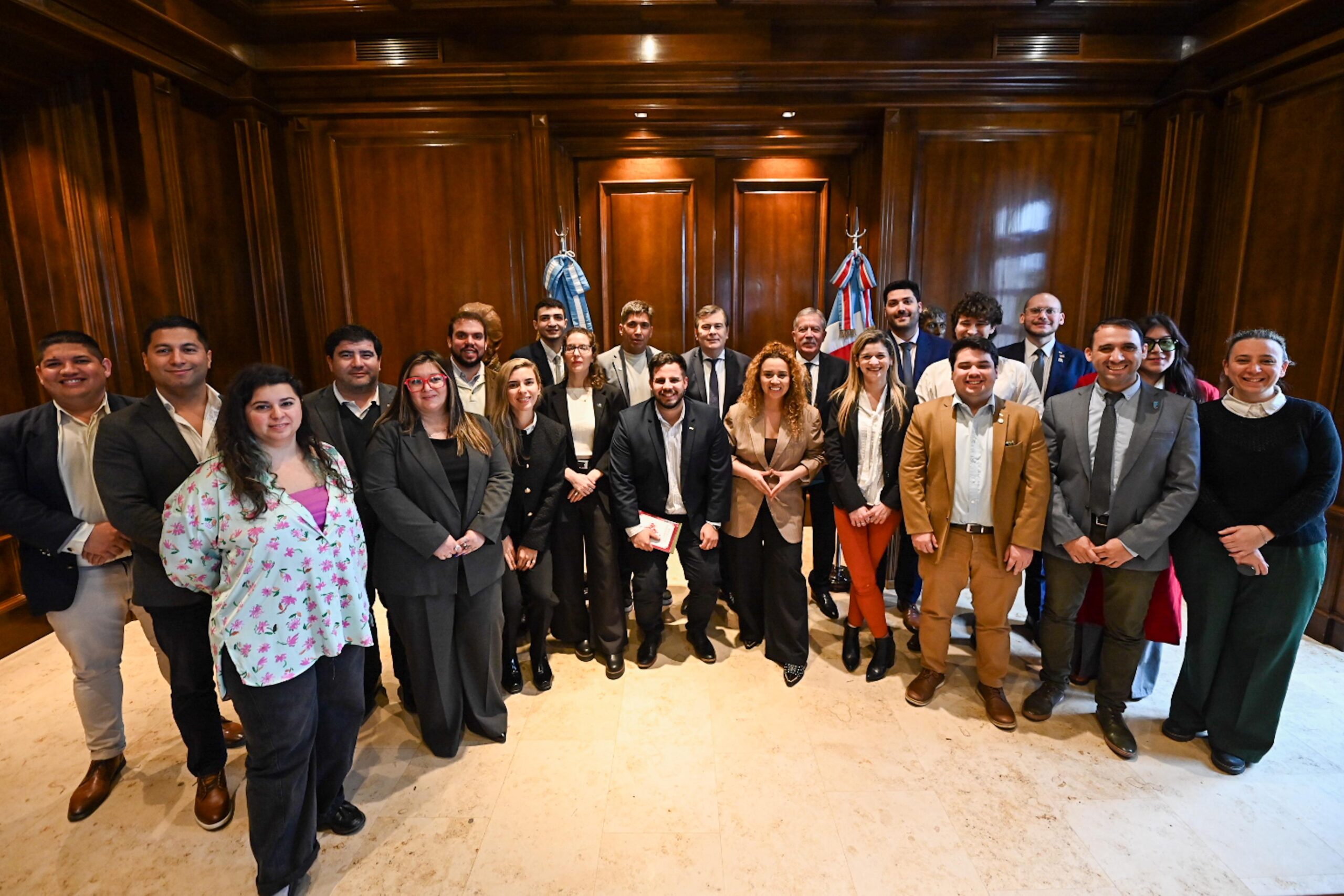 Zamora recibió a jóvenes referentes de la Mesa Nacional de CAME en la antesala del evento Emprender