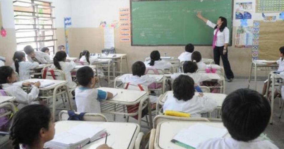 Los docentes santiagueños cobrarán la hora extendida