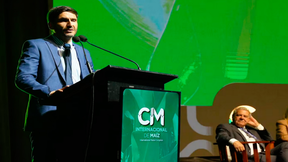 En el Congreso Internacional de Maíz, Pullaro le reclamó más federalismo a Milei: “Con el equilibrio fiscal no alcanza”