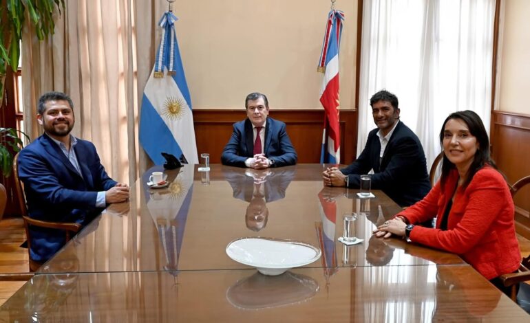 Streambe lanzó el trayecto formativo “Generación T – Desarrollo Web” en Santiago del Estero