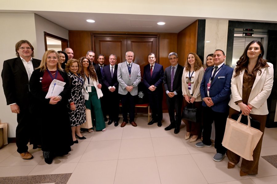 El gobernador abrió el II Congreso Nacional e Internacional de Córnea y Banco de Ojos