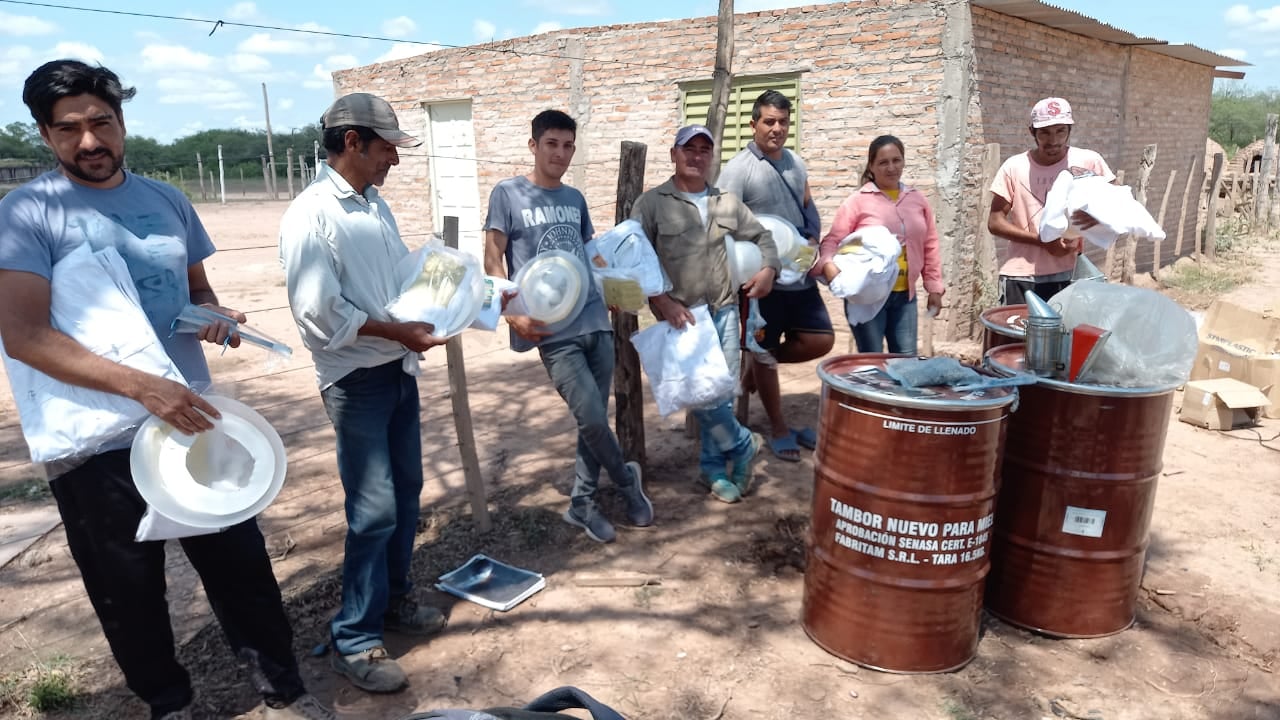 Los pequeños productores se capacitan en apicultura sostenible