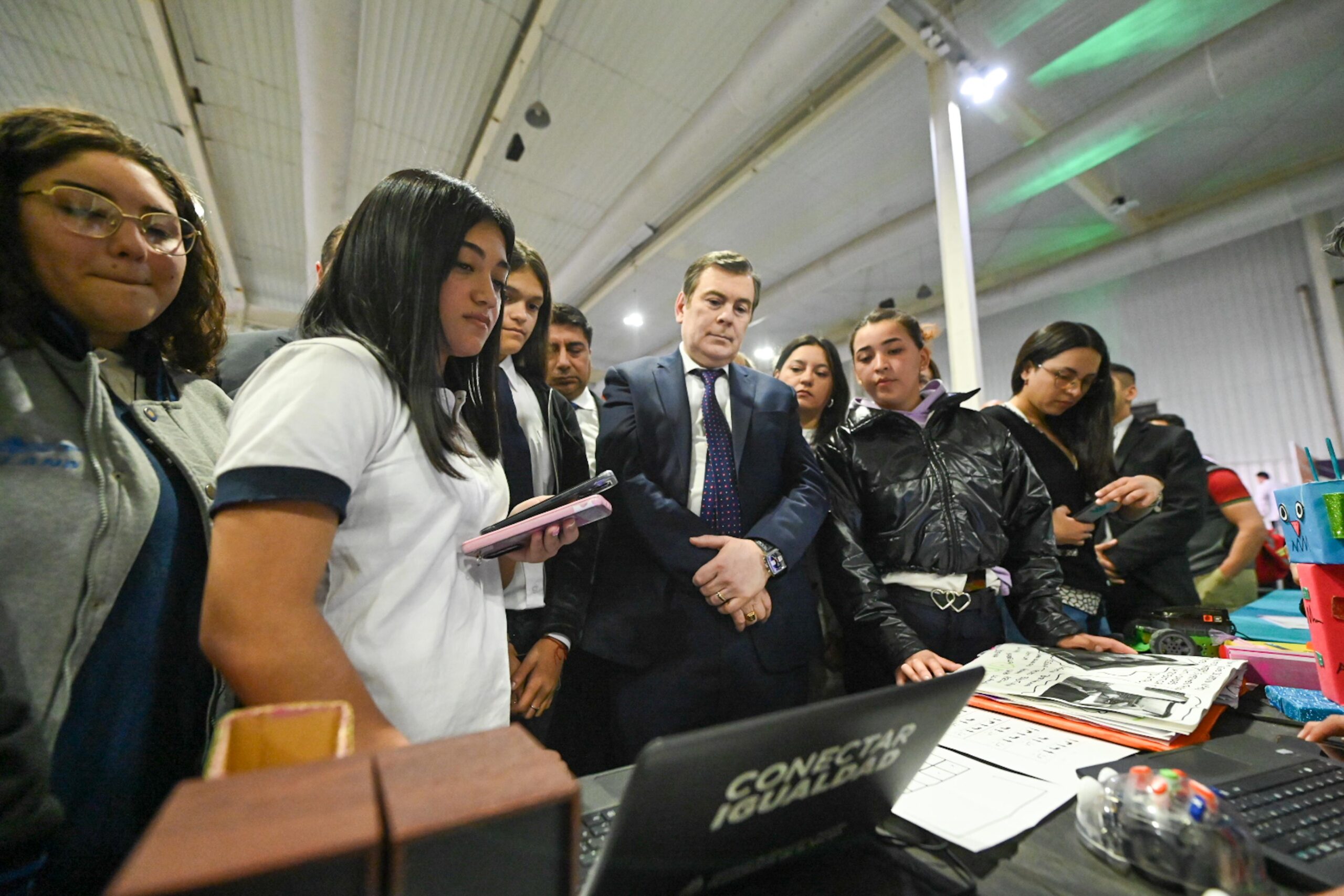 Zamora participó de la apertura de la XXIII Feria Provincial de Ciencia y Tecnología en el Nodo