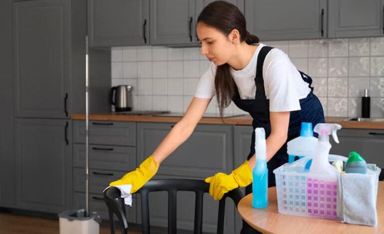 ARCA habilitó el débito automático para aportes de empleadores de casas particulares