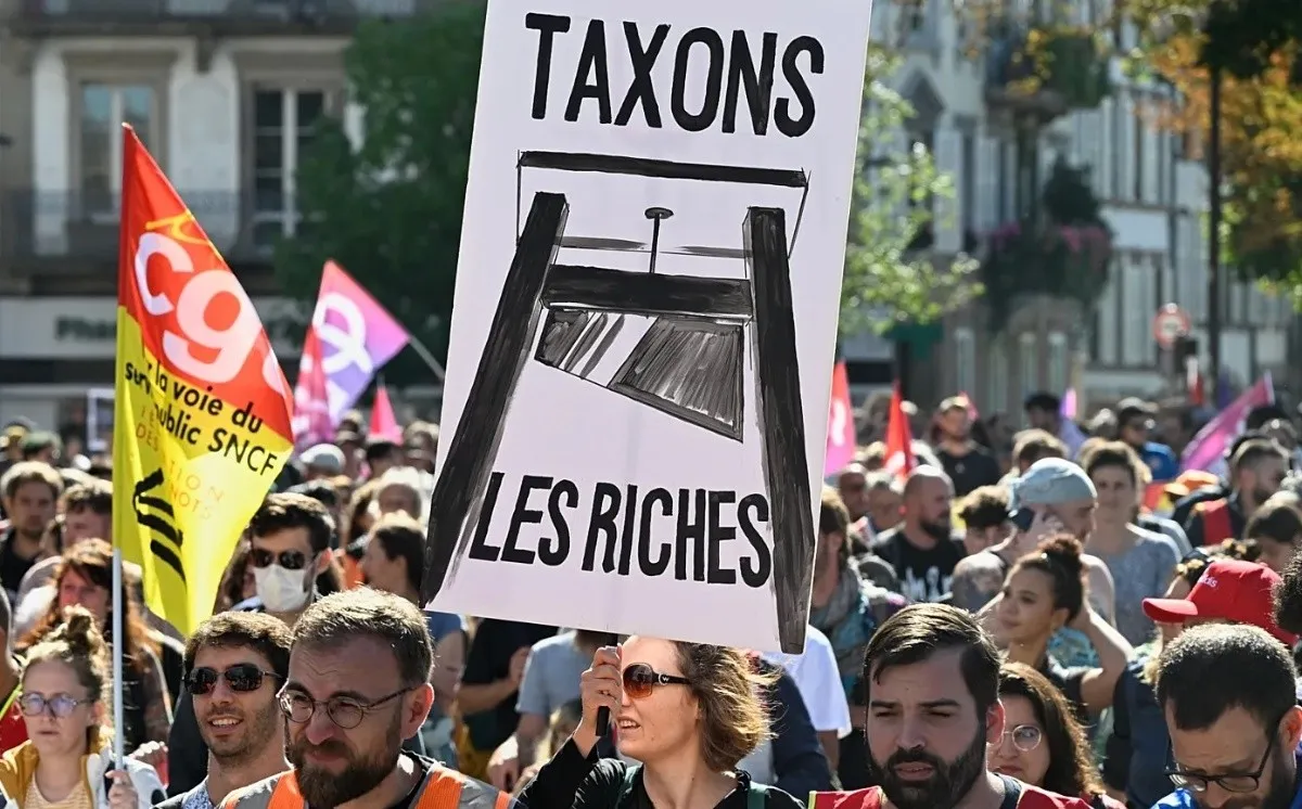 Francia sube la fiscalidad de las grandes empresas para paliar el déficit