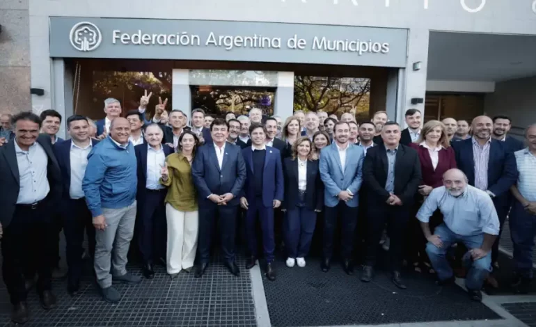 Más de 500 intendentes exigen a Milei un cambio urgente de rumbo económico