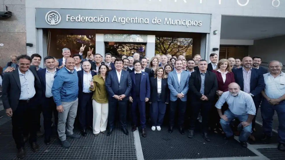 Más de 500 intendentes exigen a Milei un cambio urgente de rumbo económico