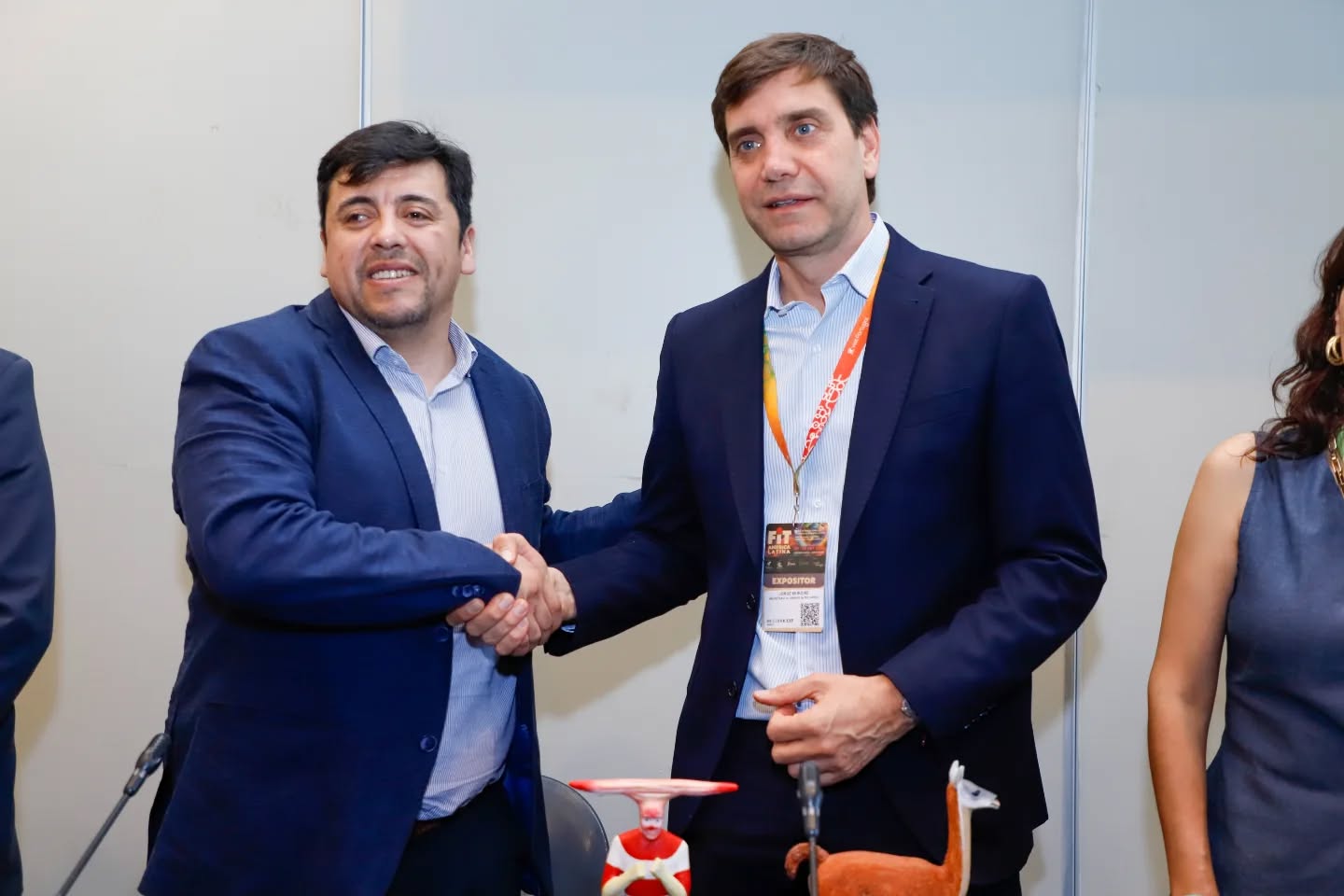 Termas de Río Hondo y Tolhuin firman convenio para fortalecer el turismo termal