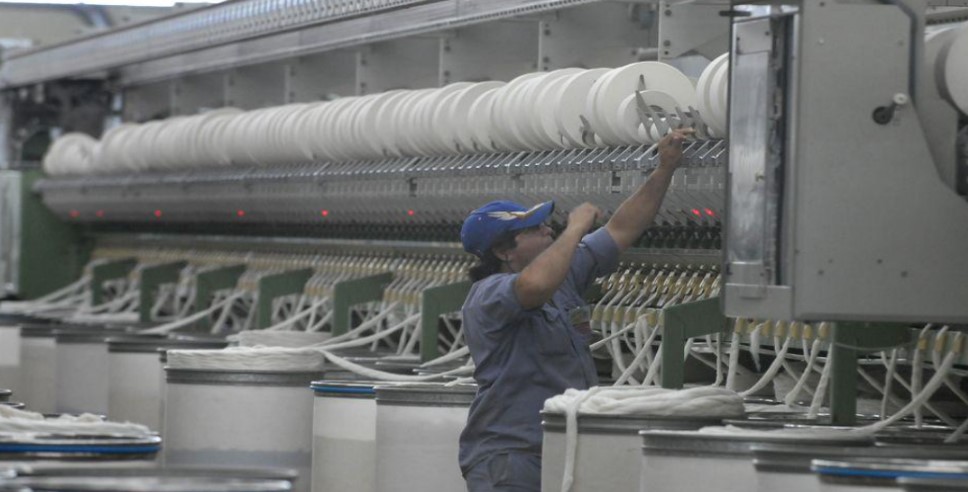 Coteminas despedirá a 56 empleados y paralizará su producción por 45 días