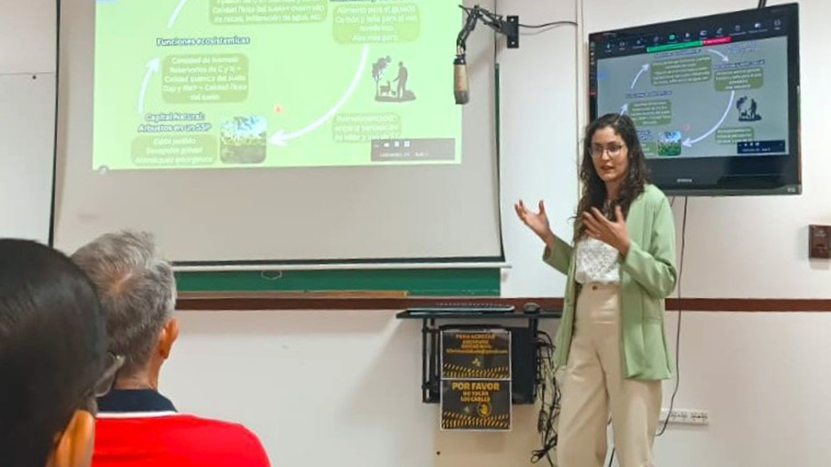 Investigadora santiagueña del INTA presenta una tesis clave sobre sistemas silvopastoriles en el Chaco Semiárido