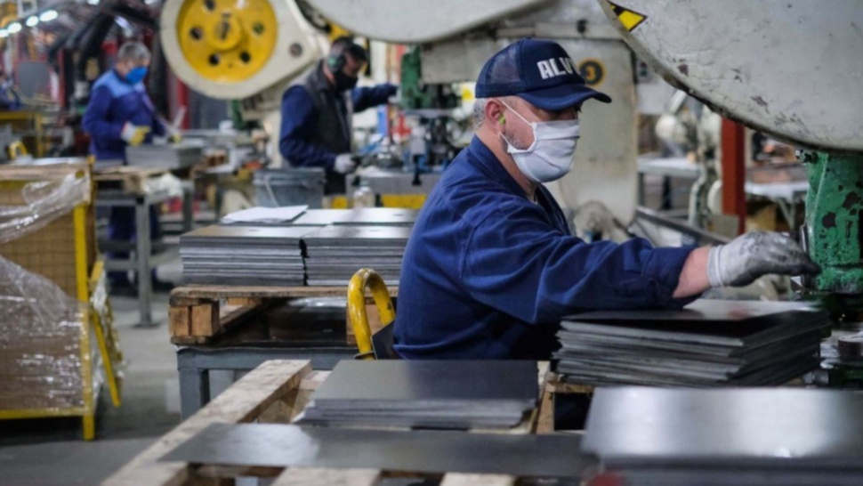 La actividad industrial cayó un 4,8% en lo que va del 2025