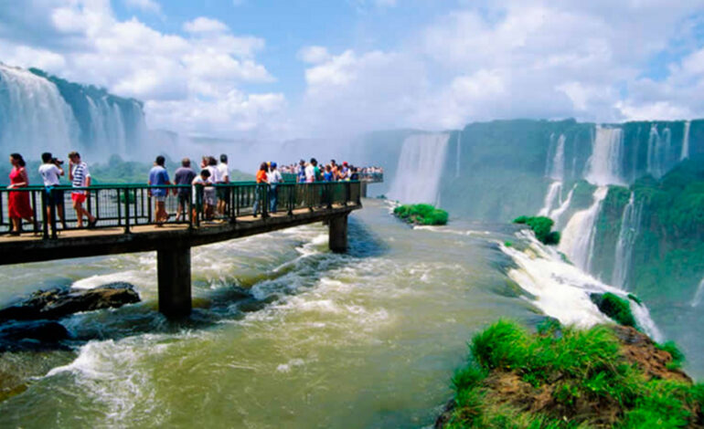 Turismo internacional: enero cerró con déficit de 1,27 millones de visitantes