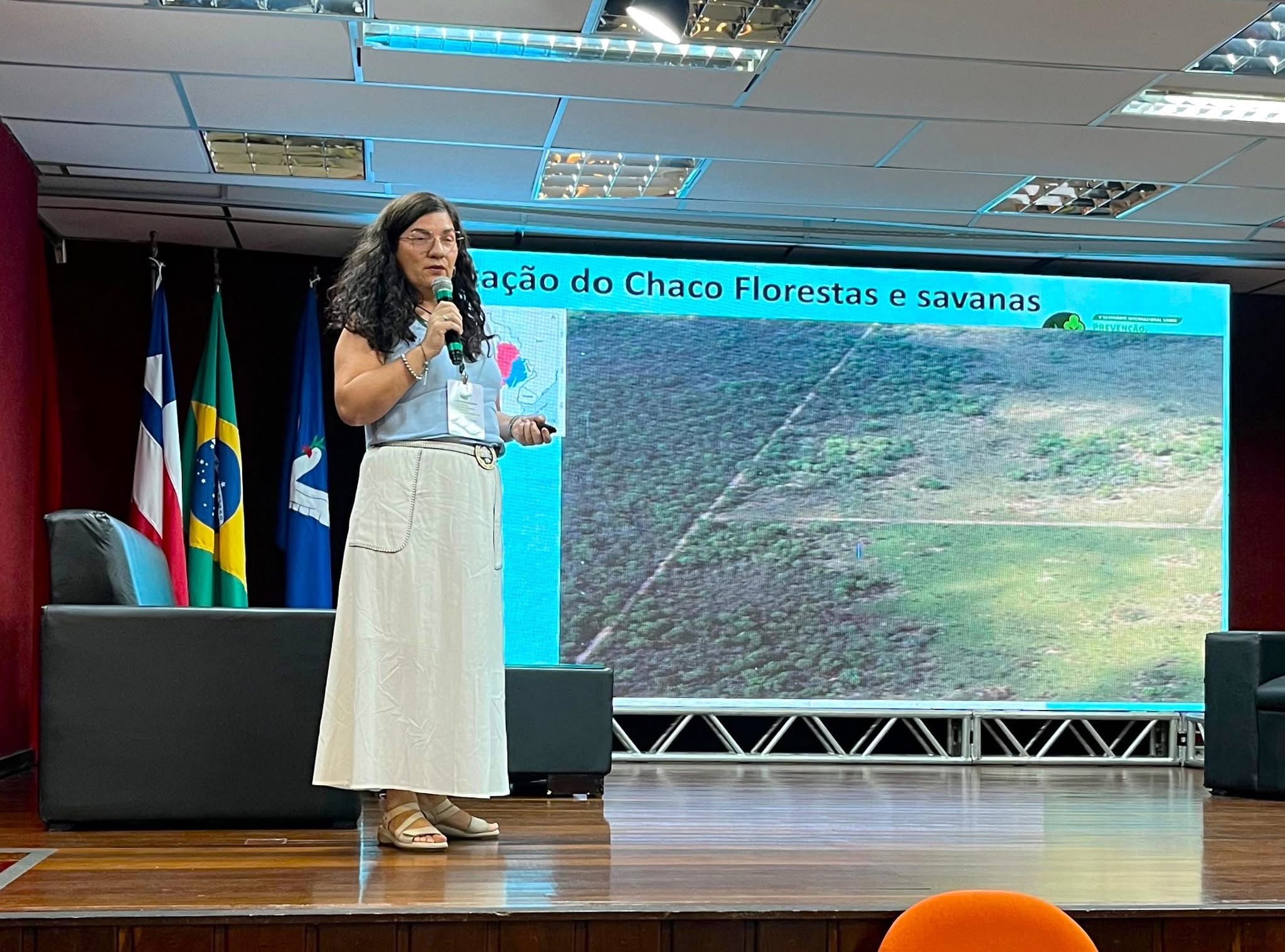 Investigadora santiagueña expuso en Brasil sobre prevención y manejo de incendios forestales