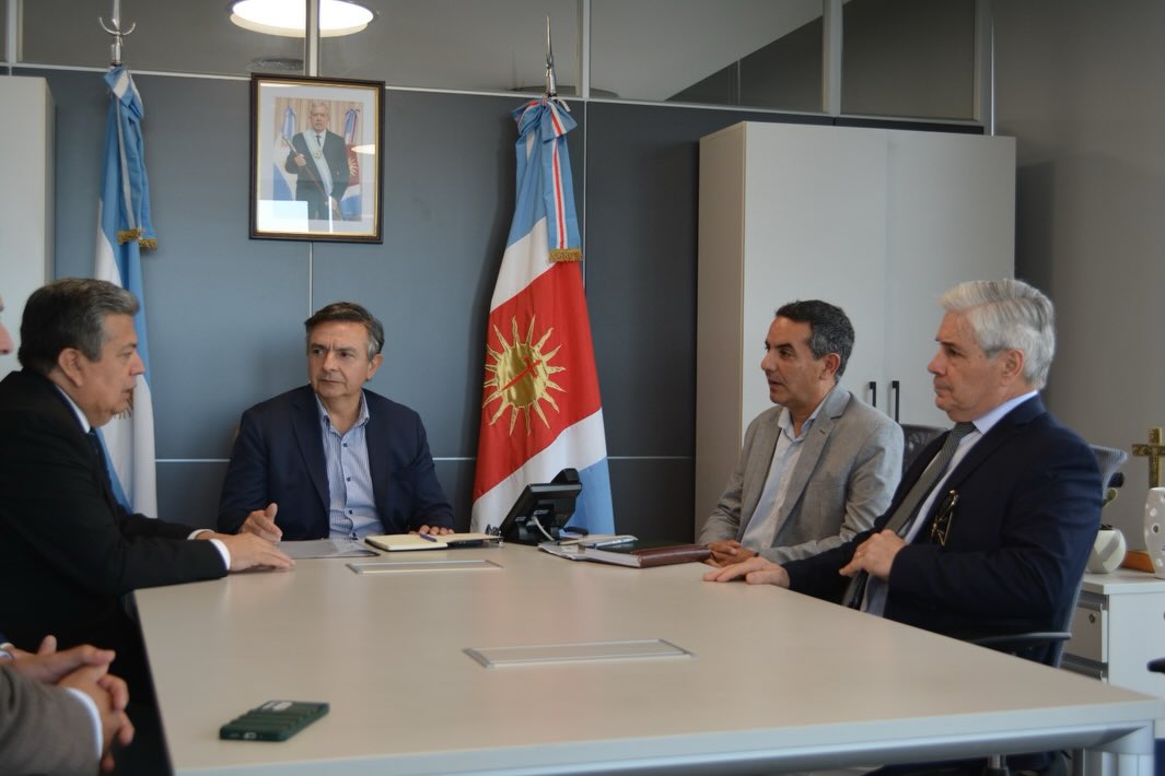 Avanza el trabajo conjunto entre el Ministerio de Producción y la Facultad de Ciencias Exactas para fortalecer la gestión ambiental