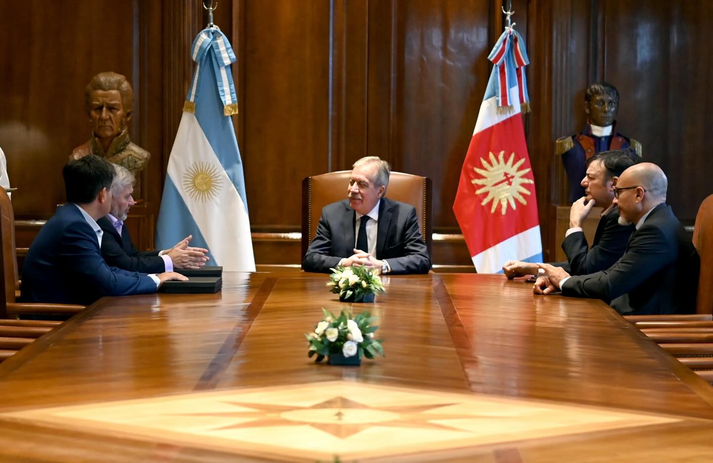 El gobernador se reunió con autoridades de la Comisión Arbitral de Impuestos