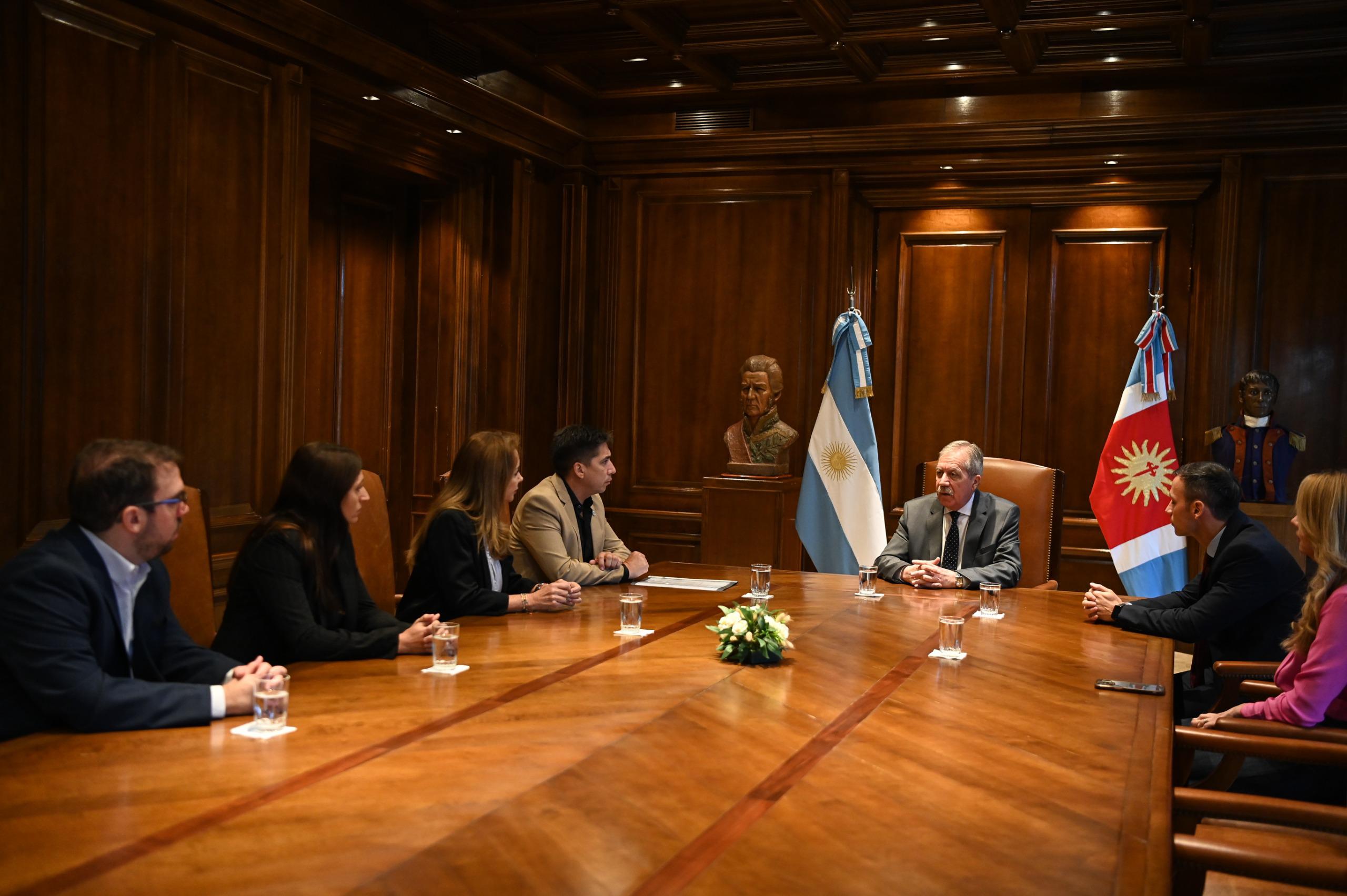 El gobierno y la Cámara de Comercio e Industria avanzan en estrategias de desarrollo