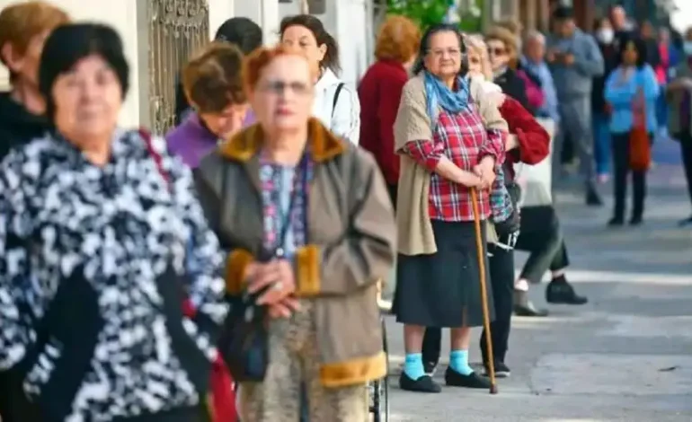 Jubilados y pensionados: calendario de pagos de abril