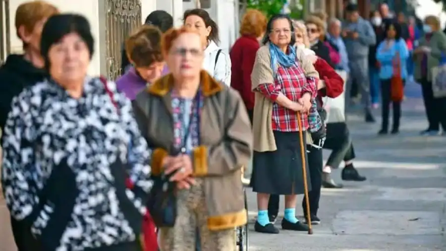 Jubilados y pensionados: calendario de pagos de abril