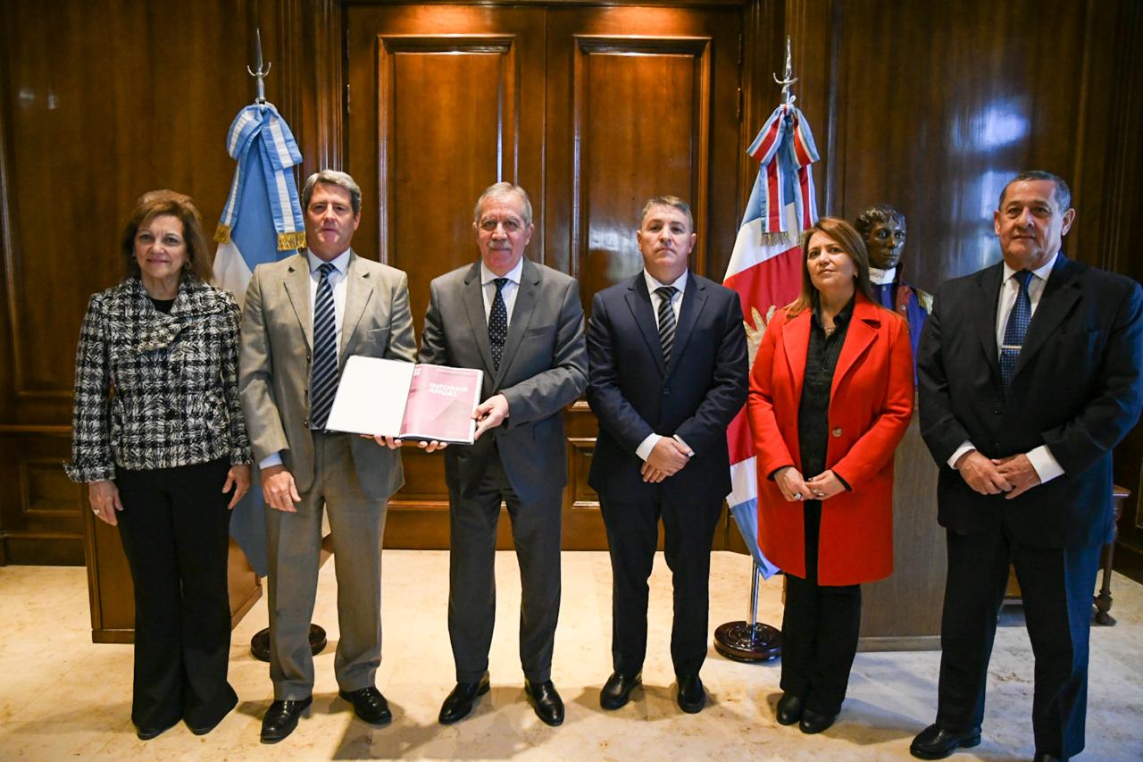 El gobernador se reunió con miembros del Tribunal de Cuentas