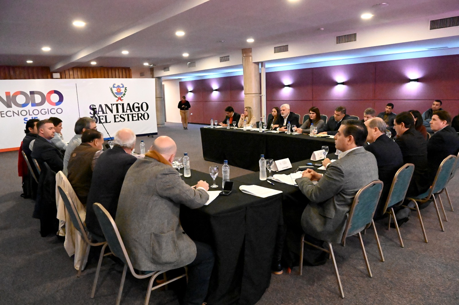 El Consejo Económico y Social se reunió con representantes del sector industrial