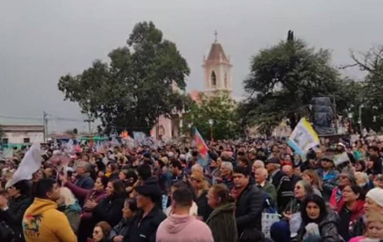 Mailín se prepara para vivir la Fiesta Grande del Señor de los Milagros
