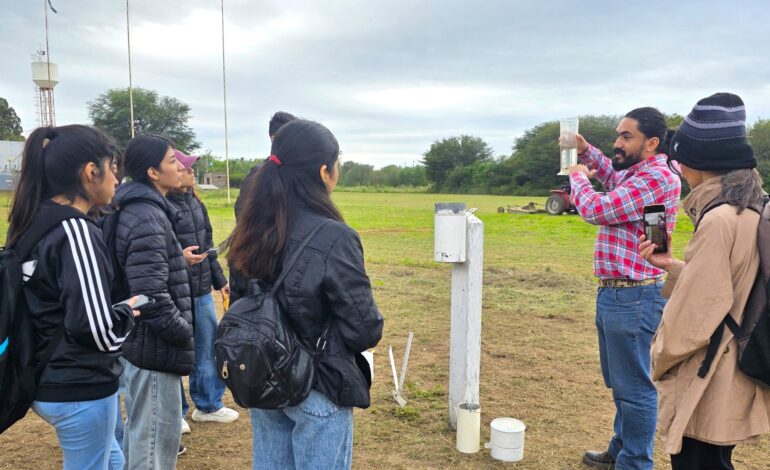 Estudiantes aprenden meteorología en terreno