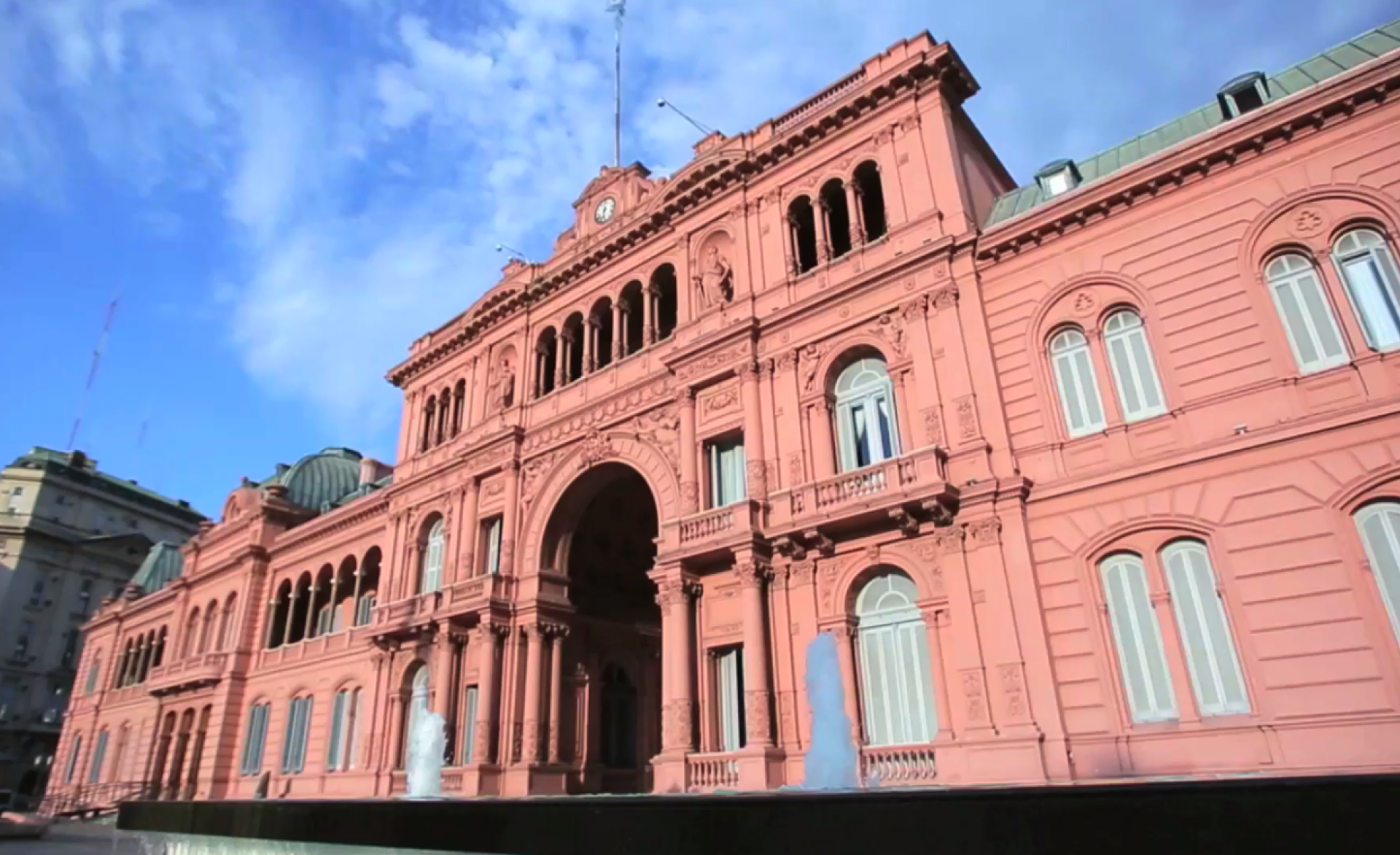Nación redujo un 44% las transferencias no automáticas y Santiago del Estero quedó fuera del reparto