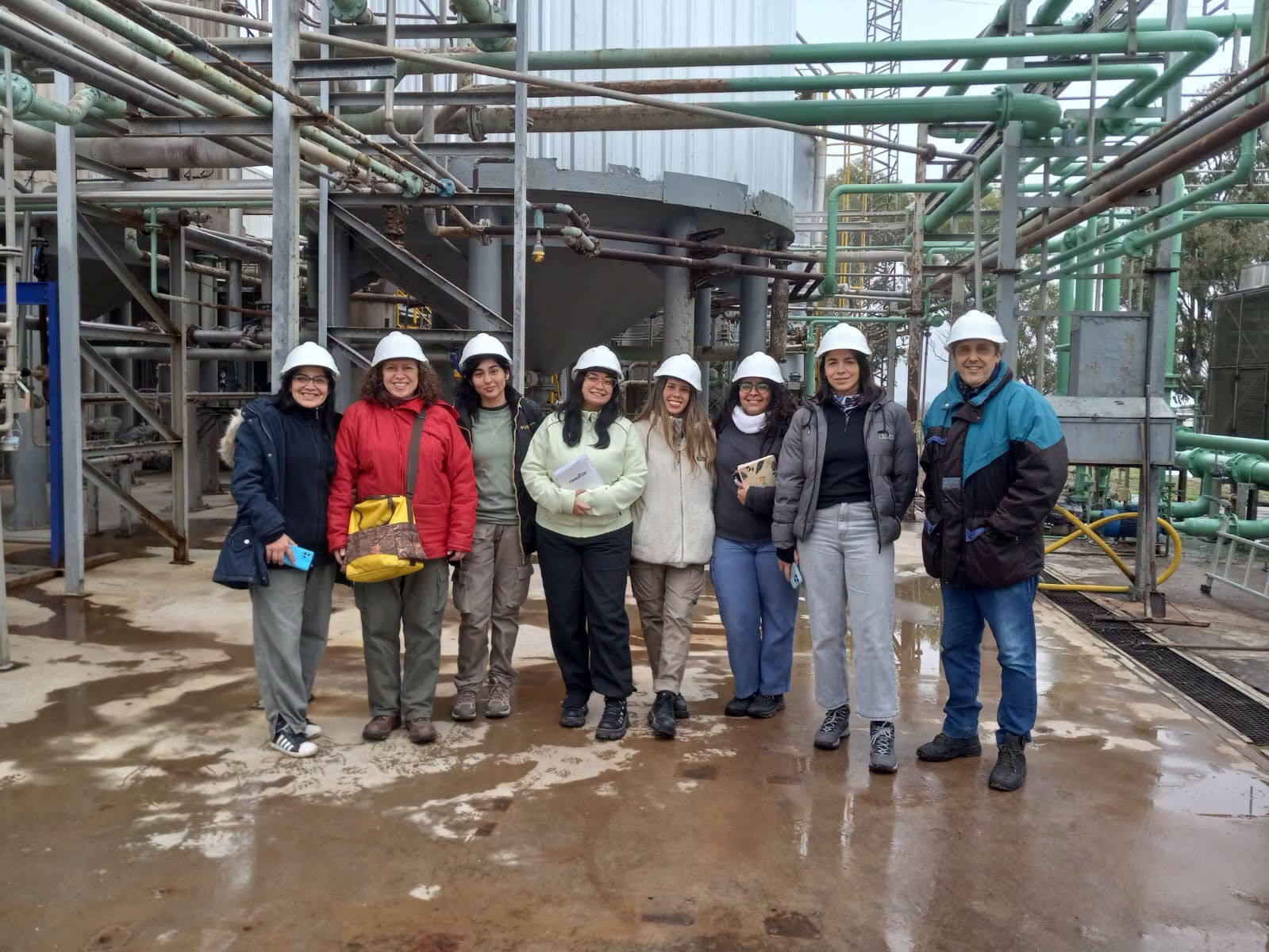 Estudiantes de la UNSE recorrieron proyectos de energía renovable
