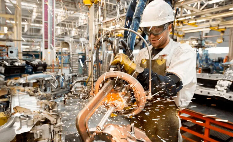 La industria acumula una baja del 5% desde el inicio de la gestión Milei