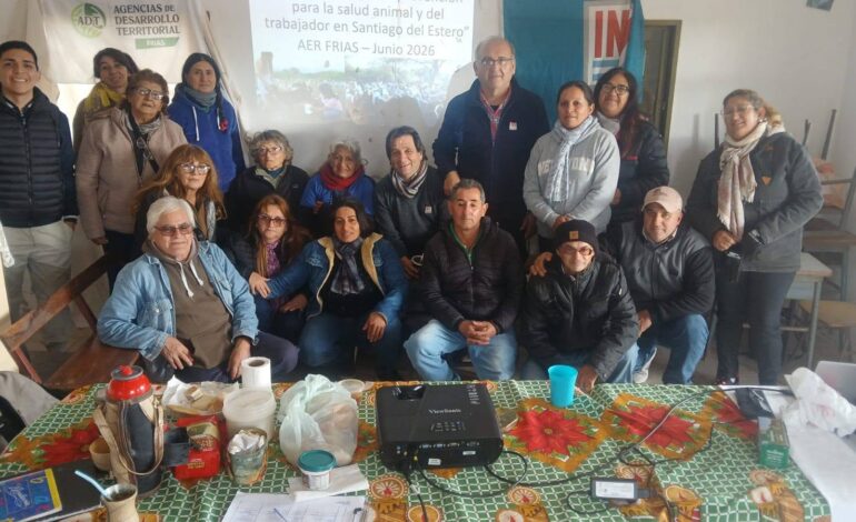 Productores caprinos se capacitan en zoonosis y seguridad laboral en Los Banegas