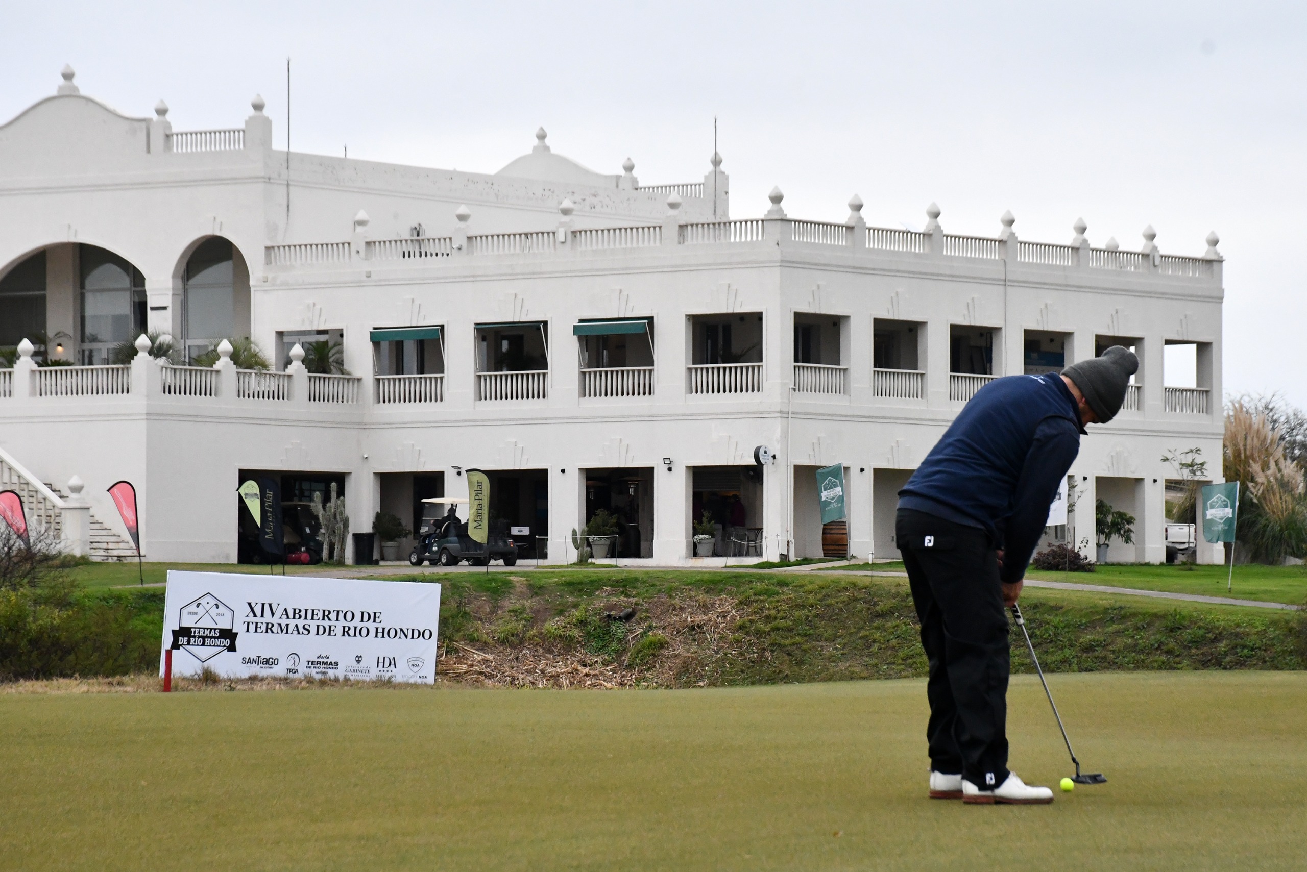 Exitoso comienzo del XIV Abierto de Golf en la ciudad termal