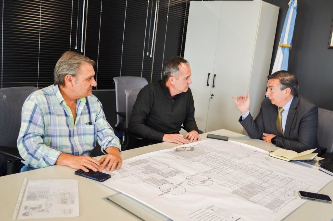 Impulsan el desarrollo foresto-industrial en una reunión con la firma Madera Dura del Norte S.A.