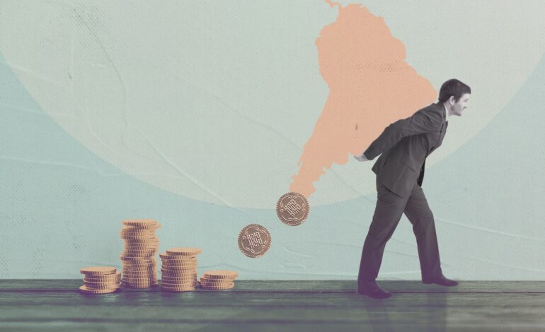 Crisis de deuda: para el 86,6% de los argentinos se necesitan dos o más empleos para llegar a fin de mes y el 62% tomó deuda para cubrir gastos básicos
