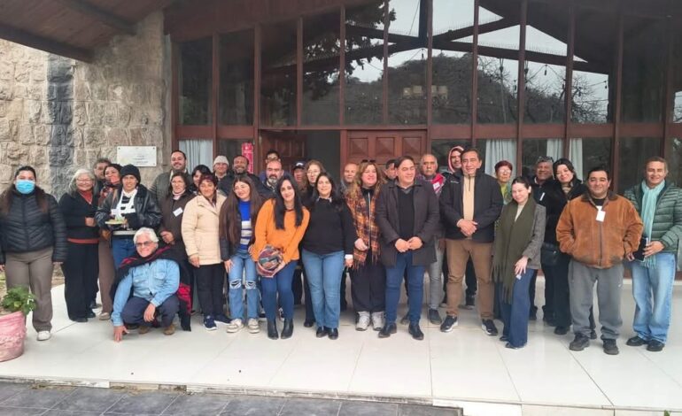 Emprendedores, artesanos y pequeños productores se capacitaron en herramientas de comercialización