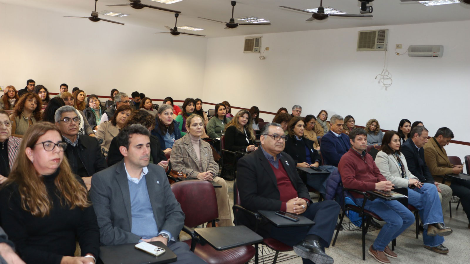 La UNSE capacita a más de 300 docentes y nodocentes sobre IA y aulas virtuales