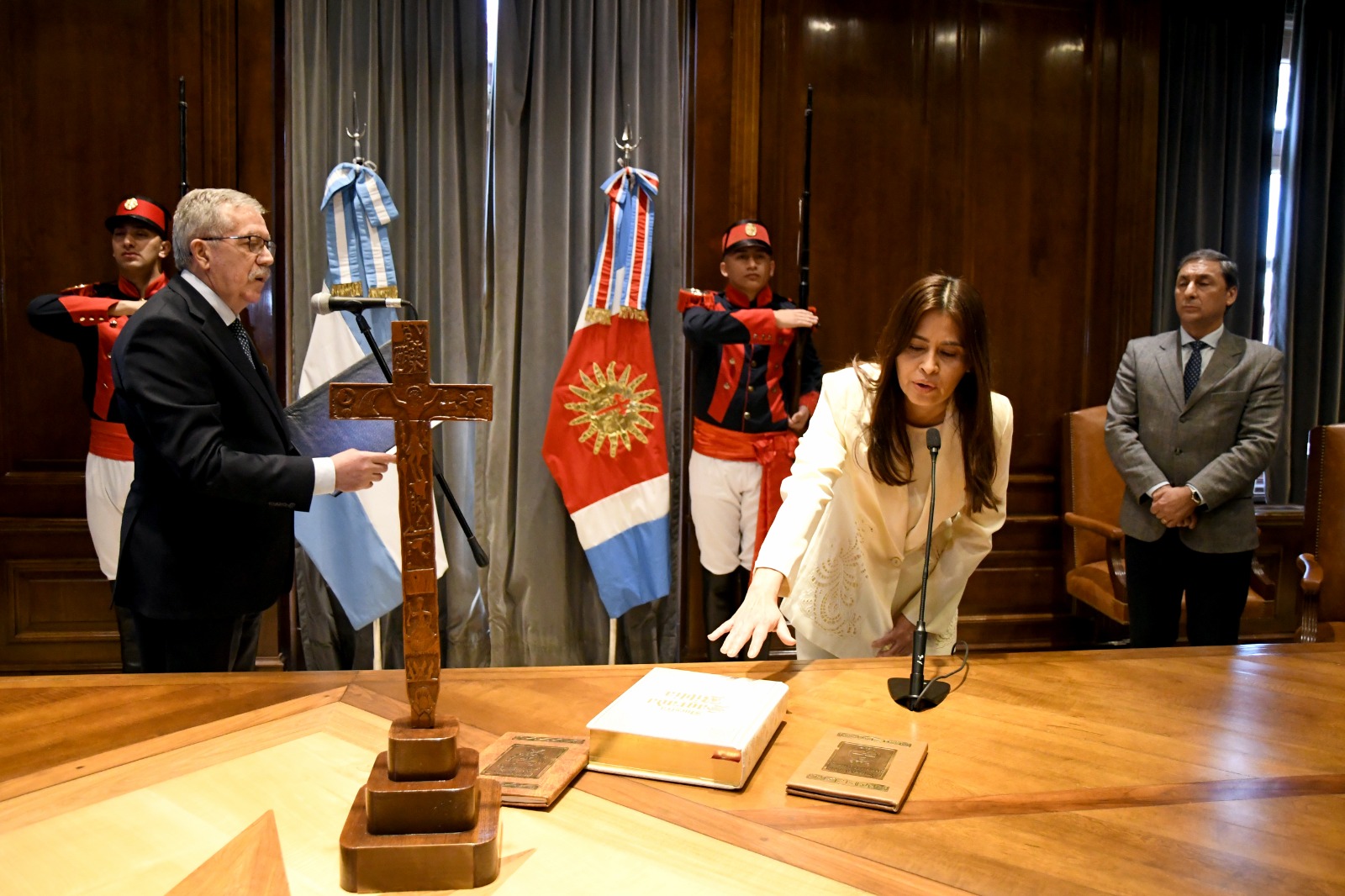 El gobernador tomó juramento a la nueva secretaria de Estado de Gestión Económica