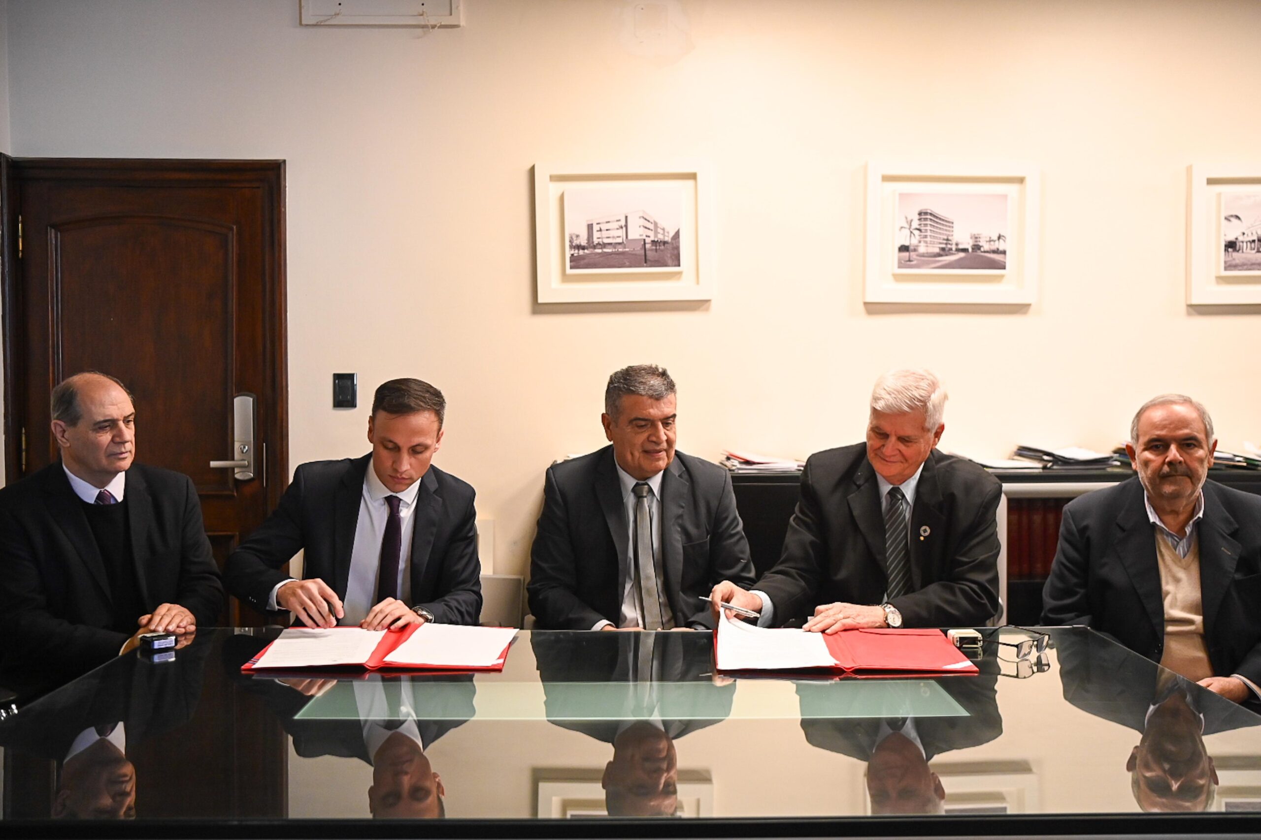 La provincia y el Consejo de Ingenieros fortalecen los servicios de agua potable