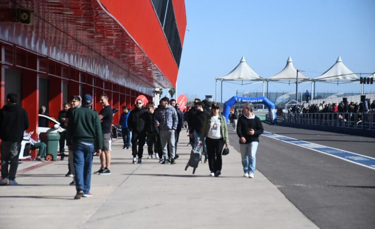 Track Day Argentina: más de 100 autos de alta gama compiten en Termas