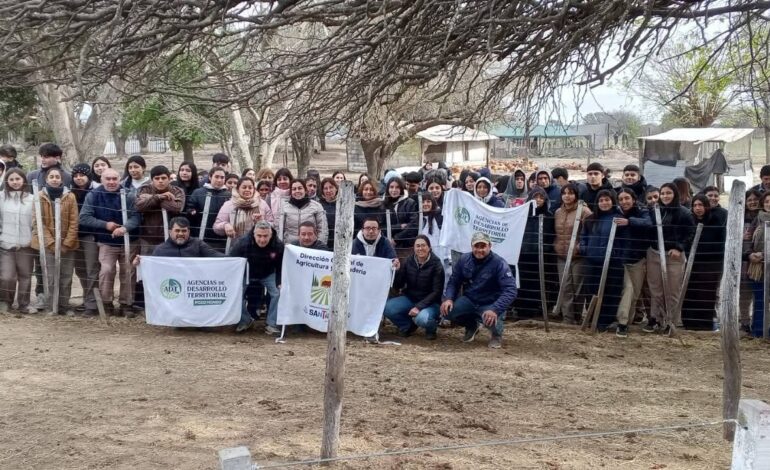 Pozo Hondo se capacita para fortalecer la producción caprina