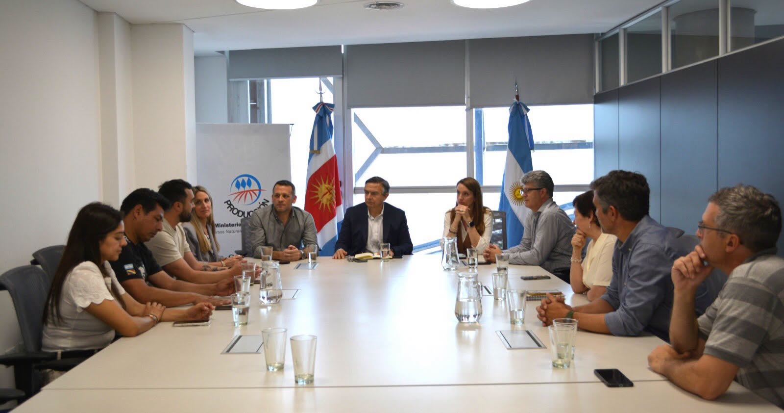Santiago del Estero y Chaco intercambiaron experiencias para impulsar el aprovechamiento de la algarroba y los recursos forestales