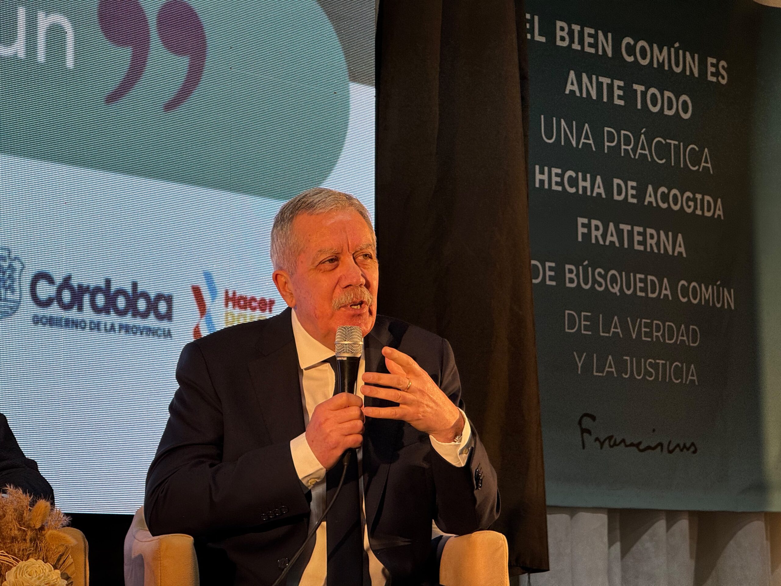 El gobernador participó de la Semana Social 2026 en Córdoba
